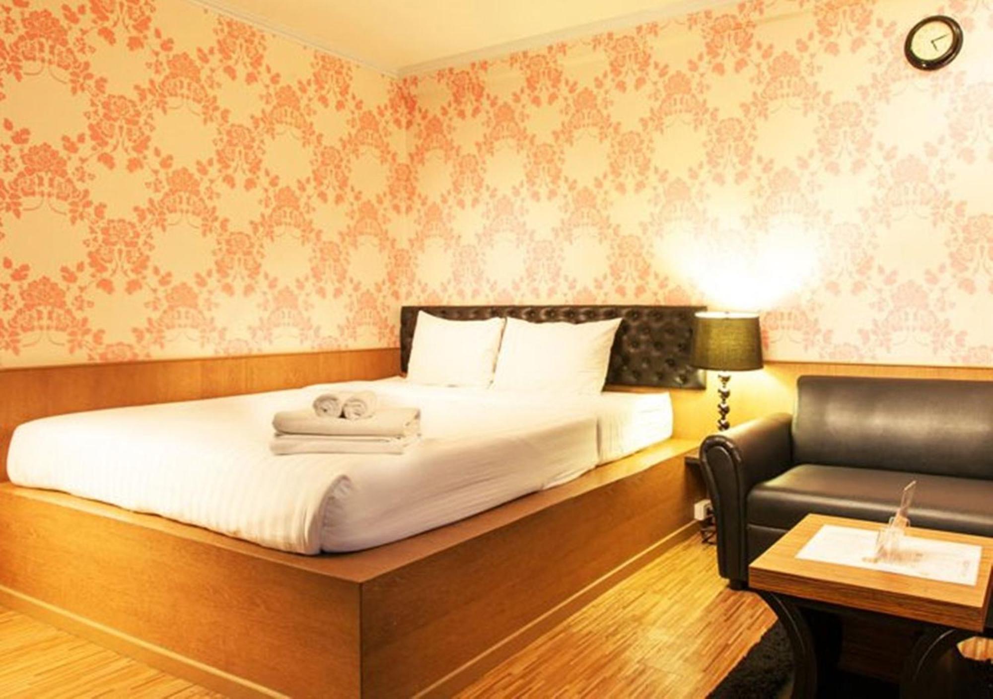 Q Hotel Бангкок Екстер'єр фото