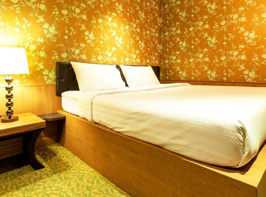 Q Hotel Бангкок Екстер'єр фото