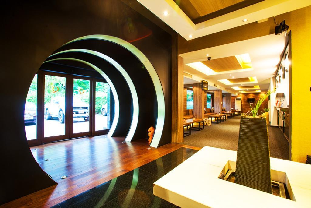 Q Hotel Бангкок Екстер'єр фото