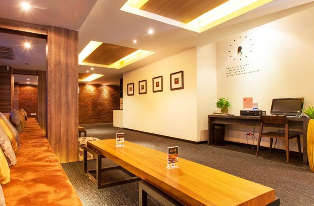 Q Hotel Бангкок Екстер'єр фото
