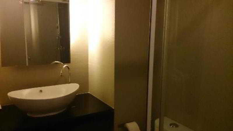 Q Hotel Бангкок Екстер'єр фото