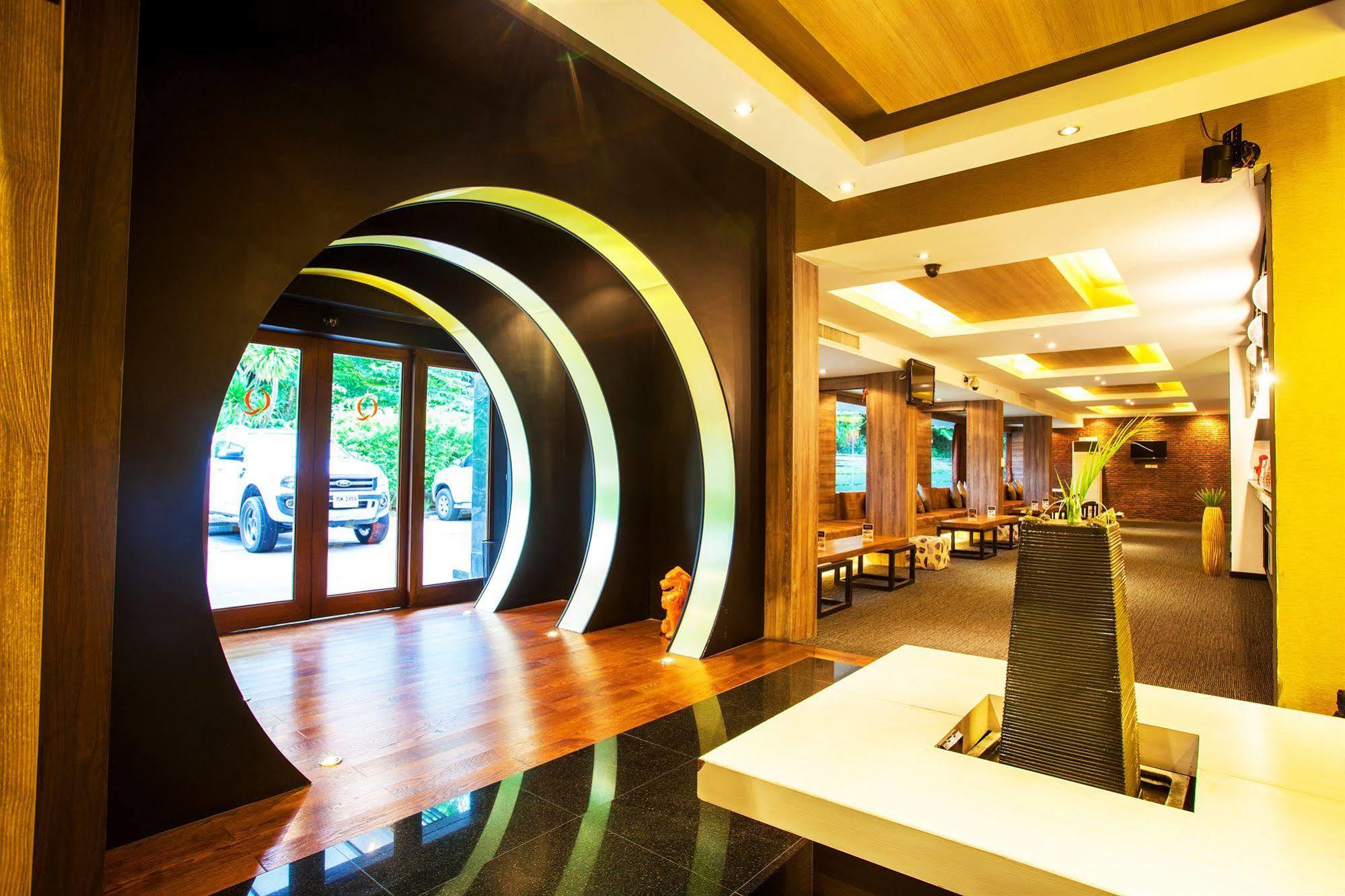Q Hotel Бангкок Екстер'єр фото