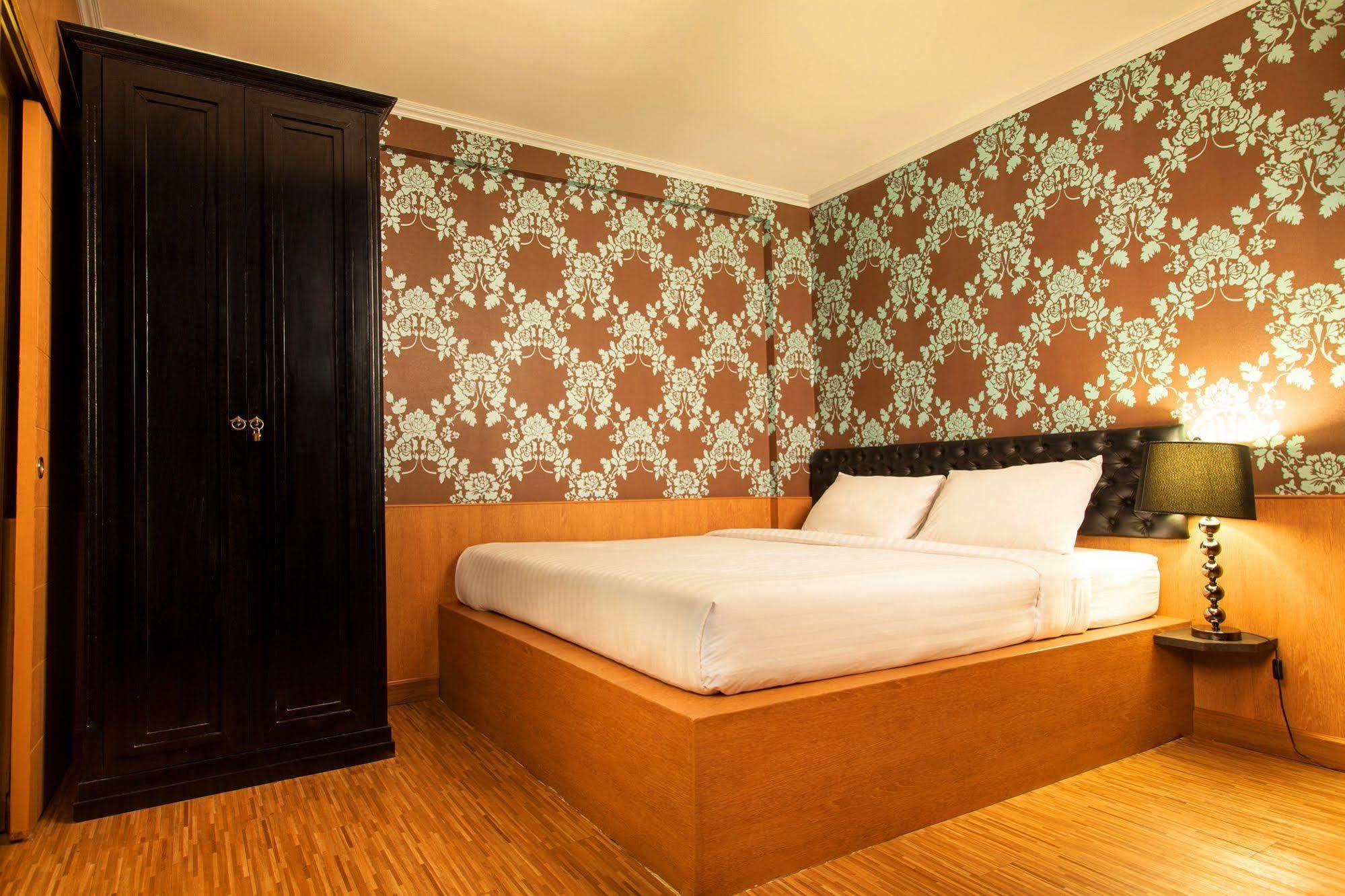 Q Hotel Бангкок Екстер'єр фото