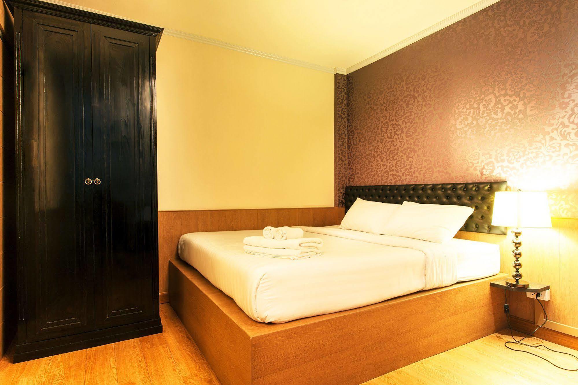 Q Hotel Бангкок Екстер'єр фото