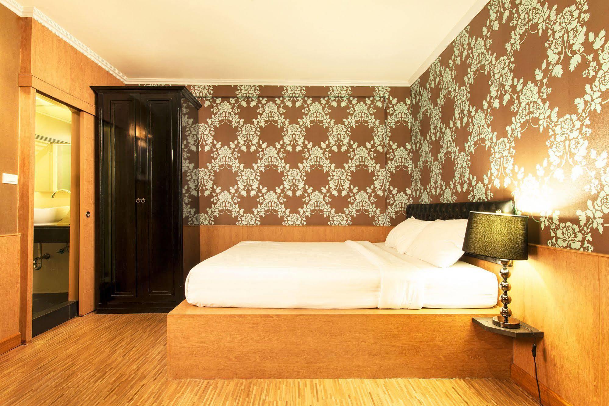 Q Hotel Бангкок Екстер'єр фото